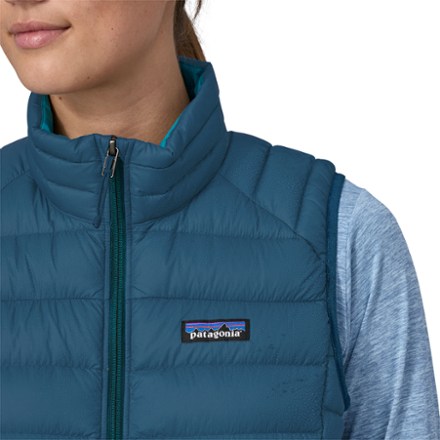 Patagonia women's clearance down sweater pesto