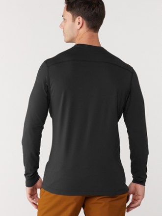 Arc'teryx Rho LT Crew Neck Base Layer Top - Men's 2