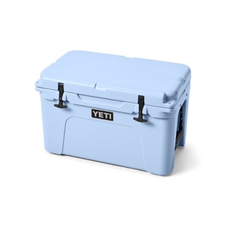 YETI Tundra 45 Cooler 1