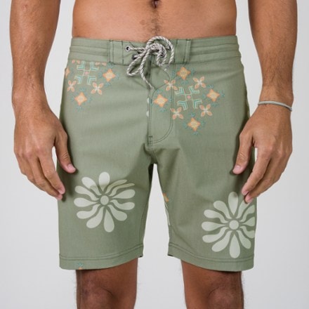 VISSLA Icons 17.5" Board Shorts - Men's 0