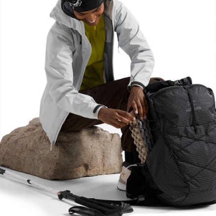 Arc'teryx Beta SL Jacket - Women's 9