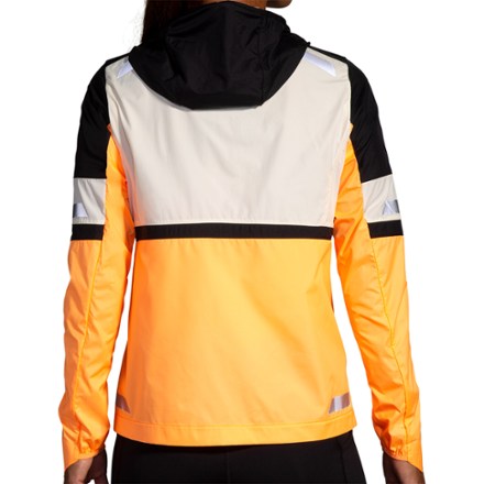 Brooks Run Visible Jacket 2.0 - Women's 2