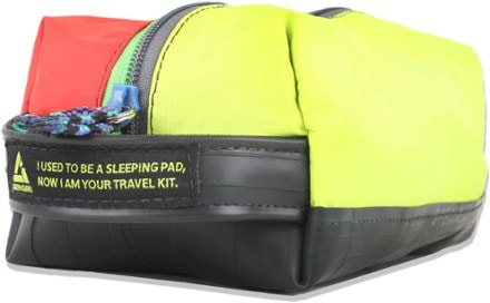 Green Guru Upcycled Sleep Pad Travel Kit 4