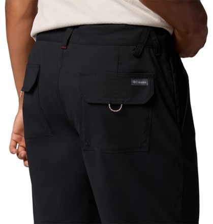 Columbia Tech Trail Utility 9" Shorts - Men's 5