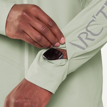 Arc'teryx Norvan Jacket - Men's 8