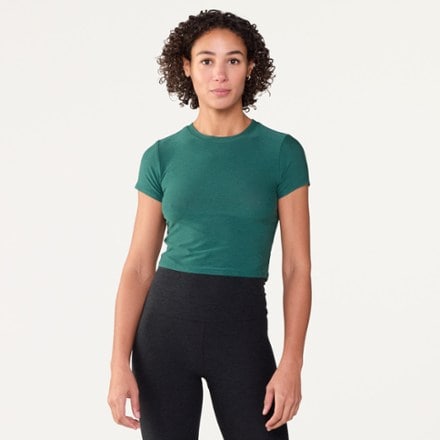 Model info: Height: 5' 9" | Waist: 27" | Wearing size: S