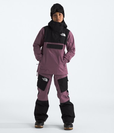 The North Face Driftview Anorak - Women's 3