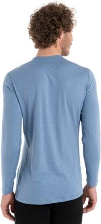 Icebreaker Merino 200 Oasis Long-Sleeve Crewe Remarkables Base Layer Top - Men's 1