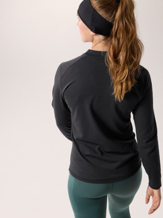 Arc'teryx Motus Crewneck Long-Sleeve Shirt - Women's 2