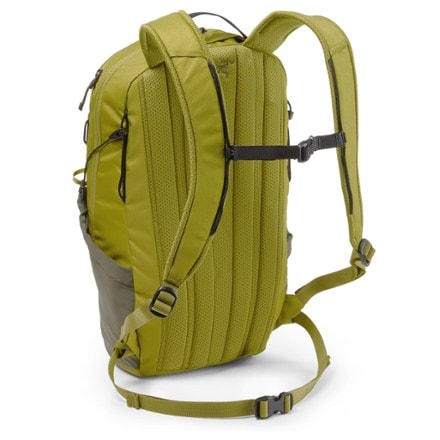 Arc'teryx Mantis 16 Pack 1