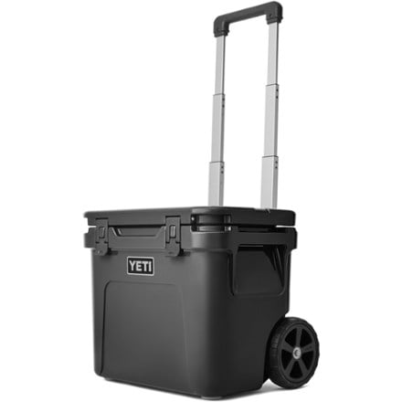 YETI Roadie 32 Wheeled Cooler 6