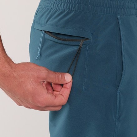 Patagonia Hydropeak Volley Shorts - Men's 16" Outseam 4