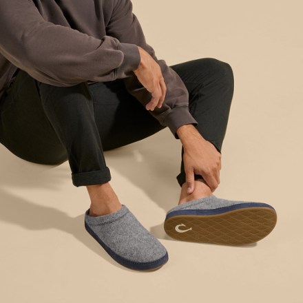 OluKai Hamani Hulu Slippers - Men's 5