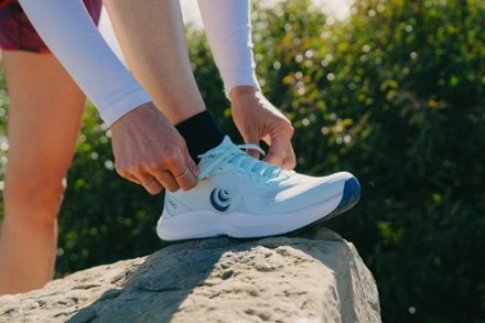 Topo Athletic Fli-Lyte 6 Road-Running Shoes - Women's 5