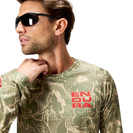 Endura LTD Grid Floral Printed Long-Sleeve Bike T-Shirt - Men's 6