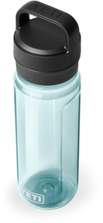 YETI Yonder Water Bottle with Yonder Chug Cap - 25 fl. oz. 2