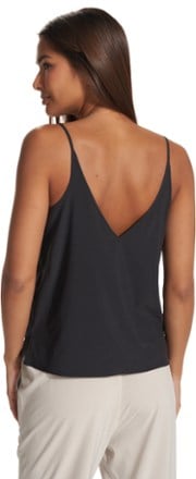 Vuori Villa Cami Top - Women's 1