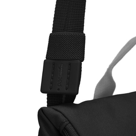 Pacsafe GO Anti-theft Saddle Crossbody 8