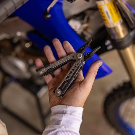 Gerber Center-Drive Multi-Tool 10