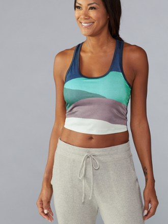 rei yoga tops