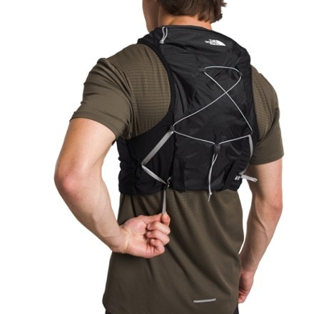 The North Face Sunriser Run Vest 8 Hydration Vest 2