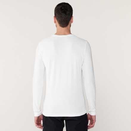 Vuori Long-Sleeve Strato Tech T-Shirt - Men's 2