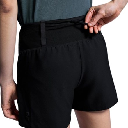 On Trail 4.5" Shorts - Women's 4