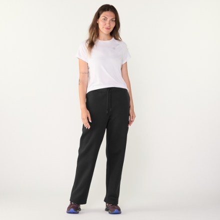 On Focus Tech Sweatpants - Women's 3