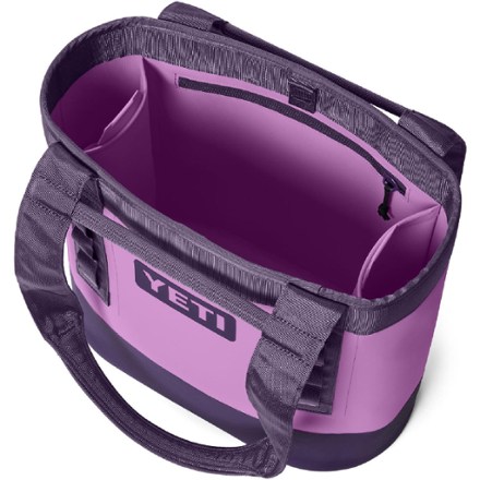 YETI Camino 20 Carryall 2