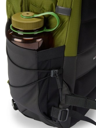 The North Face Borealis Pack Water bottle pocket (Water bottle sold separately)