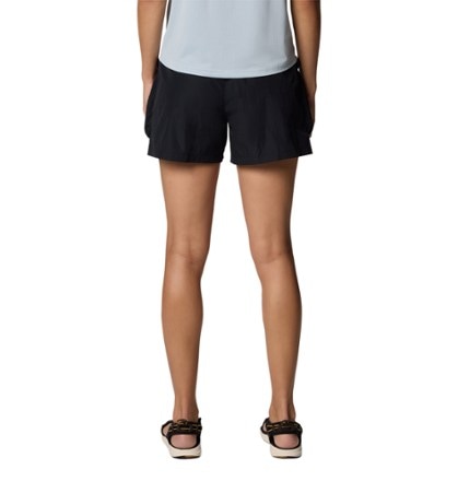 Columbia Elevated View Cargo Shorts - Women's 1