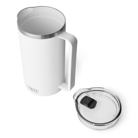 YETI Rambler Pitcher 3