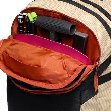 Black Diamond Dawn Patrol 25 Snow Pack 2