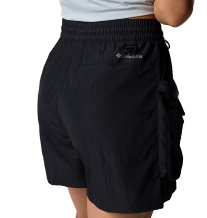 Columbia Elevated View Cargo Shorts - Women's 5