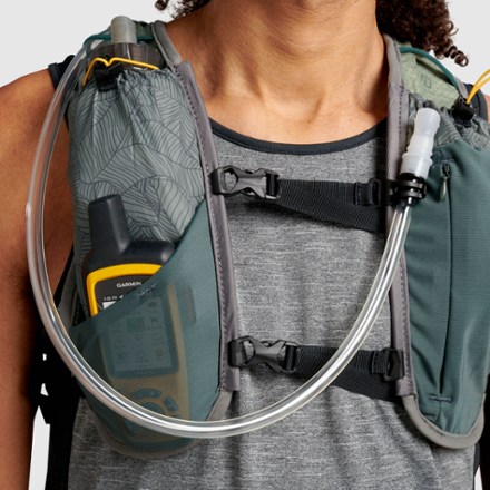 Ultimate Direction Trail Hydration Vest 7