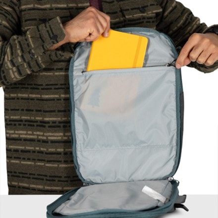 Osprey Nebula Sling 10