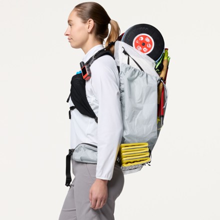 Mountain Hardwear Alakazam 45 Pack 9