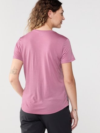 Icebreaker 125 Cool-Lite Merino Blend Sphere III Scoop T-Shirt - Women's 2