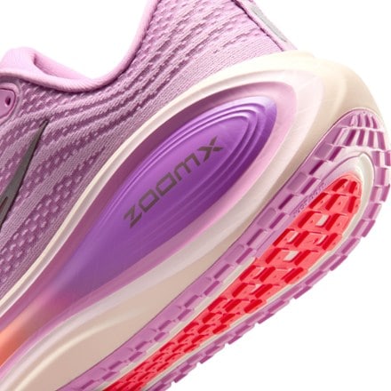 Nike Vomero Plus Road-Running Shoes - Women's 6
