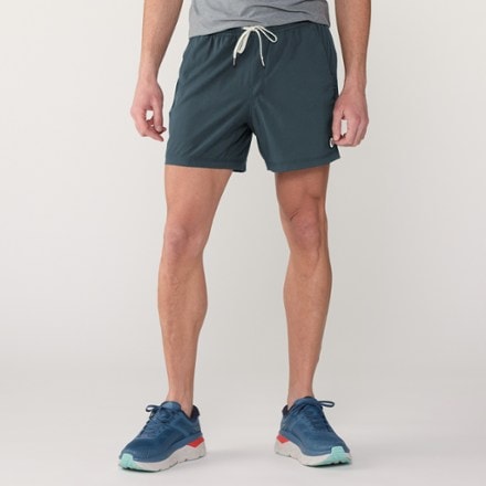 Vuori Kore Shorts - Men's 5" Inseam 1