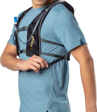 Nathan QuickStart 2.0 4 L Hydration Pack 6