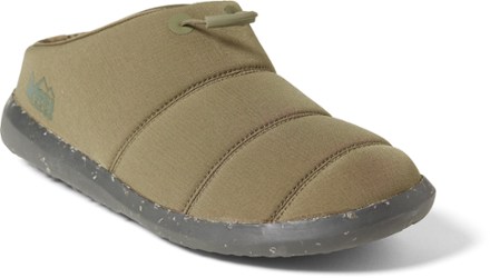 Experience Cozy Comfort with these 5 Sustainable Camp Slippers – Terradrift