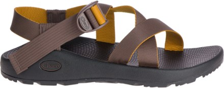 mens wide chacos