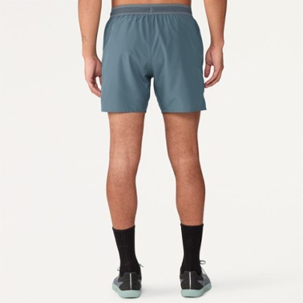 Brooks Dash 6" Shorts - Men's 2