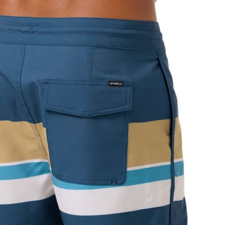 O'Neill Cruzer Stripe Scallop 18" Board Shorts - Men's 3
