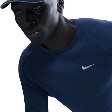 Nike Stride Waffle Crew Shirt - Men's 4