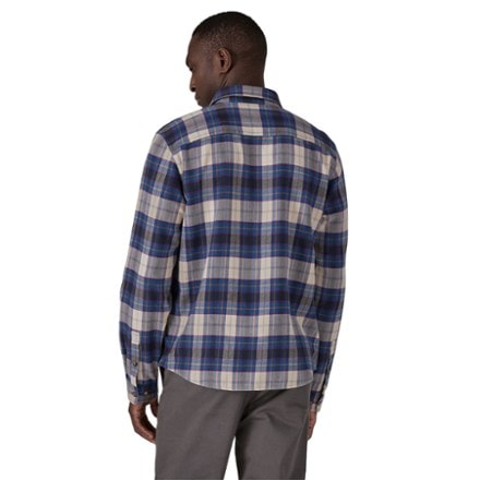 Patagonia Long-Sleeve Cotton in Conversion Fjord Flannel Shirt - Men's 2