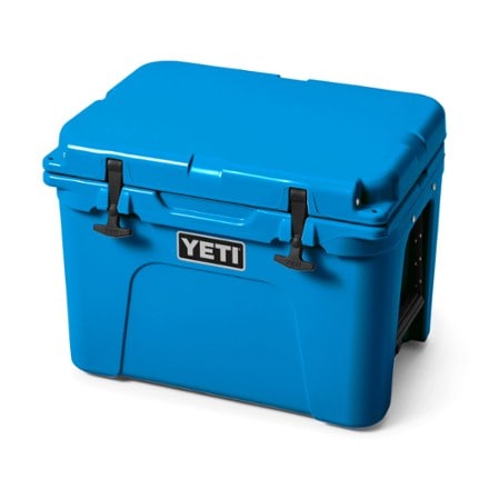 YETI Tundra 35 Cooler 1