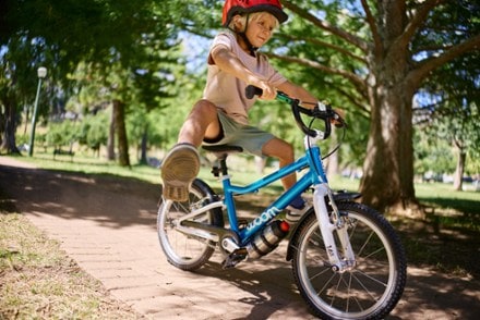 woom GLUG Stainless-Steel Water Bottle and Cage Set - Kids' 5