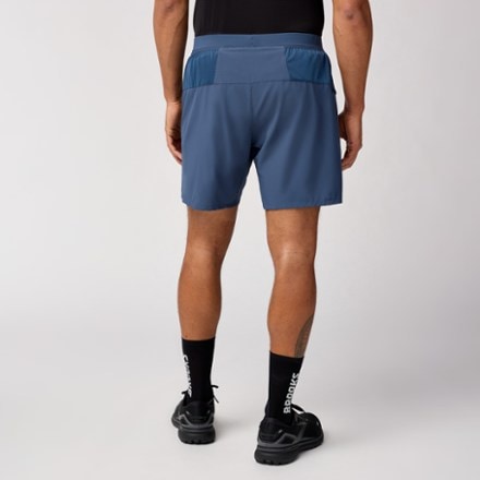 Brooks 2-in-1 Journey 7" Shorts - Men's 2